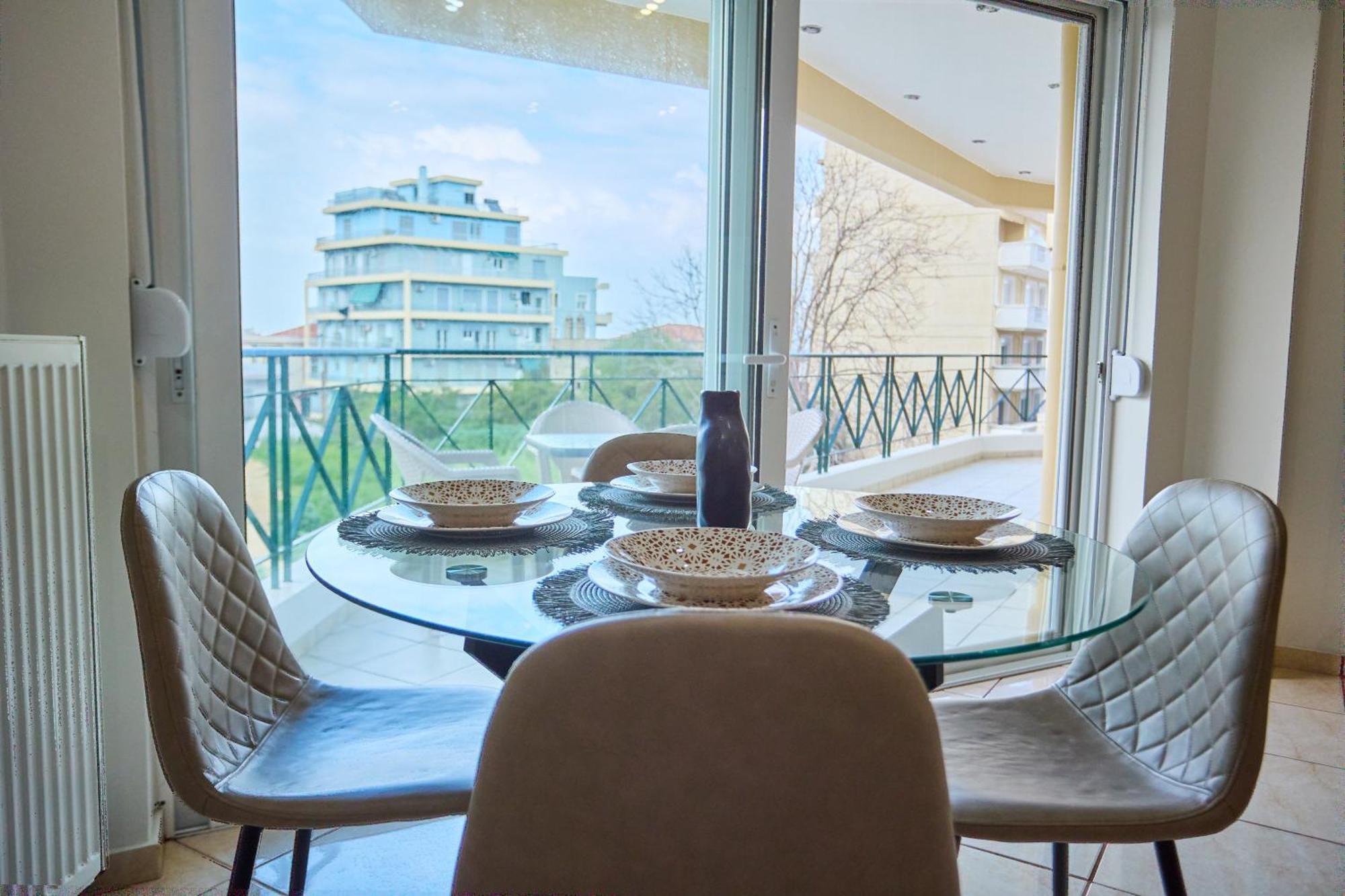 Chios Town Apartment - Heart Of Chios Town With 2 Minute Walk To The Beach Eksteriør billede