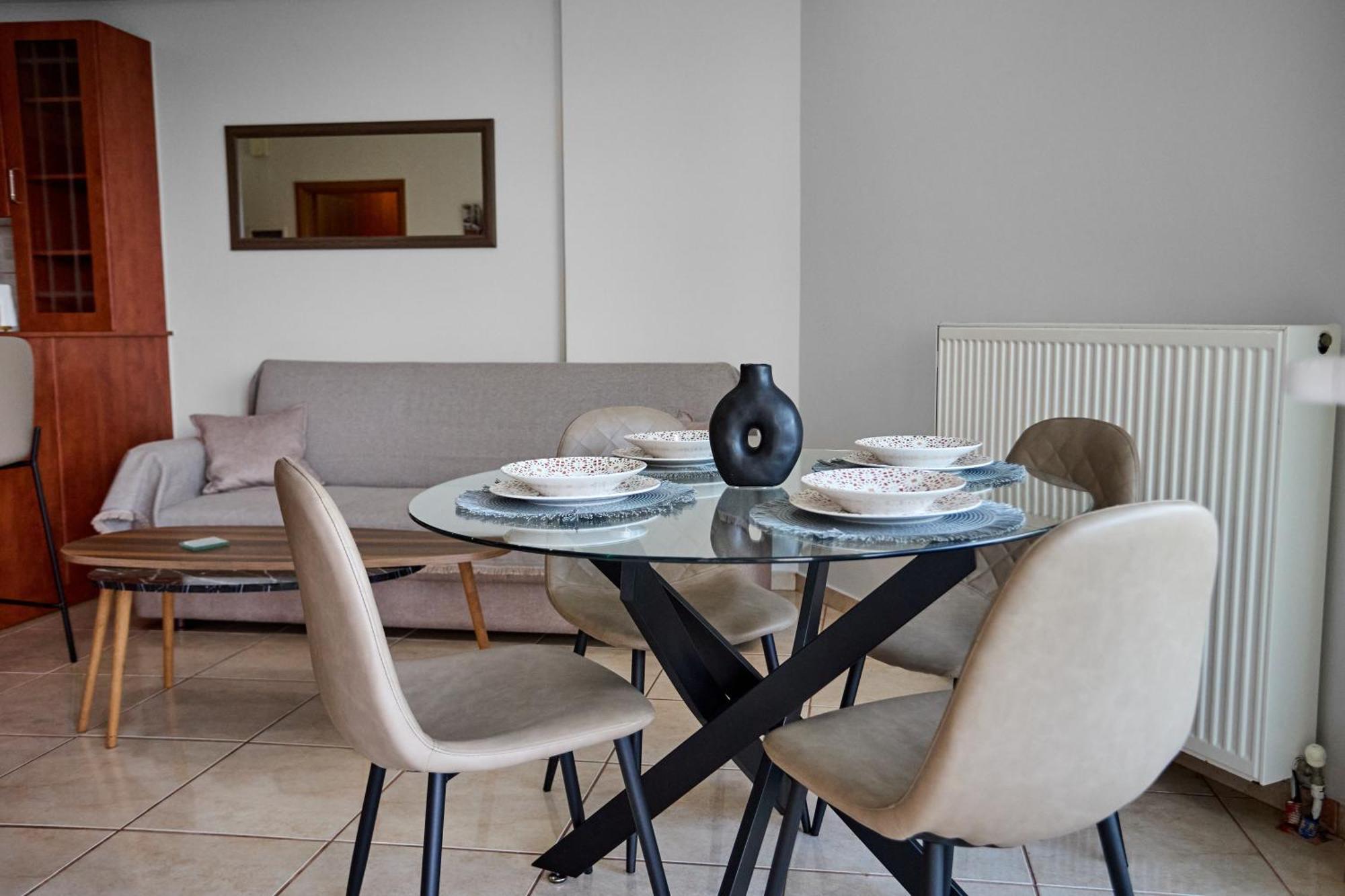 Chios Town Apartment - Heart Of Chios Town With 2 Minute Walk To The Beach Eksteriør billede